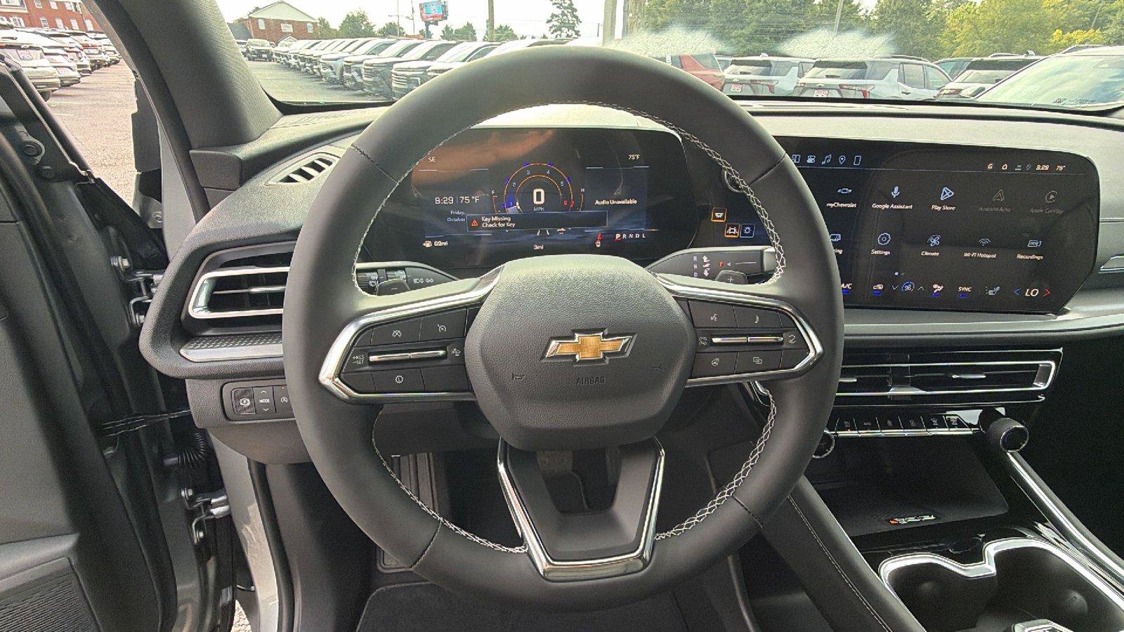 New 2027 Chevrolet Traverse LT w/ Sun and Wheel Package FWD image 25