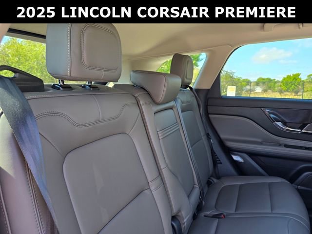 Used 2025 Lincoln Corsair Premiere image 14