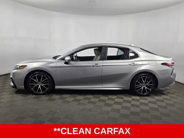 Used 2023 Toyota Camry SE AWD/4WD image 5