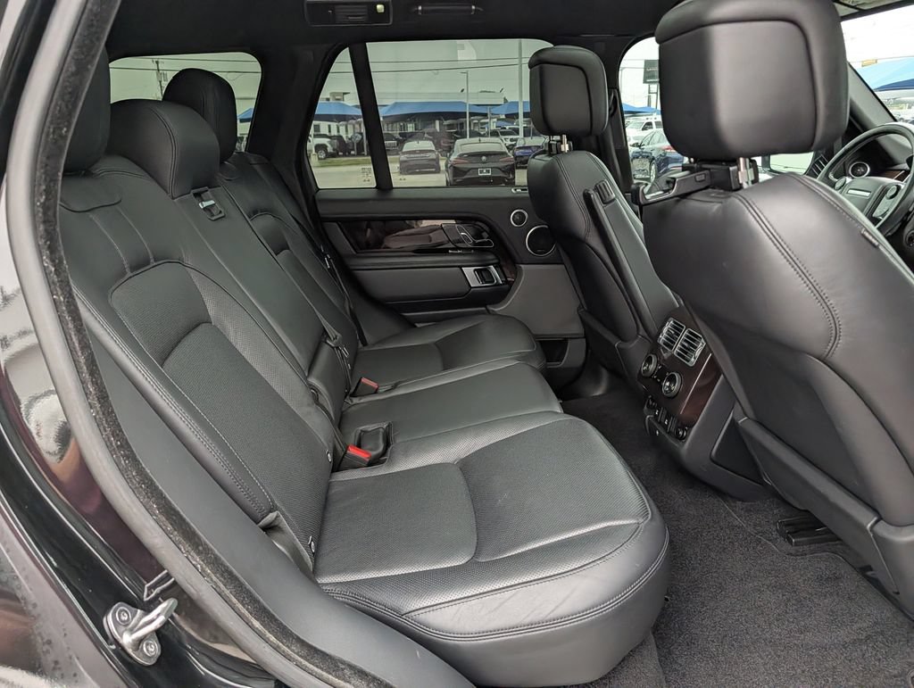 Used 2019 Land Rover Range Rover Supercharged AWD/4WD image 33