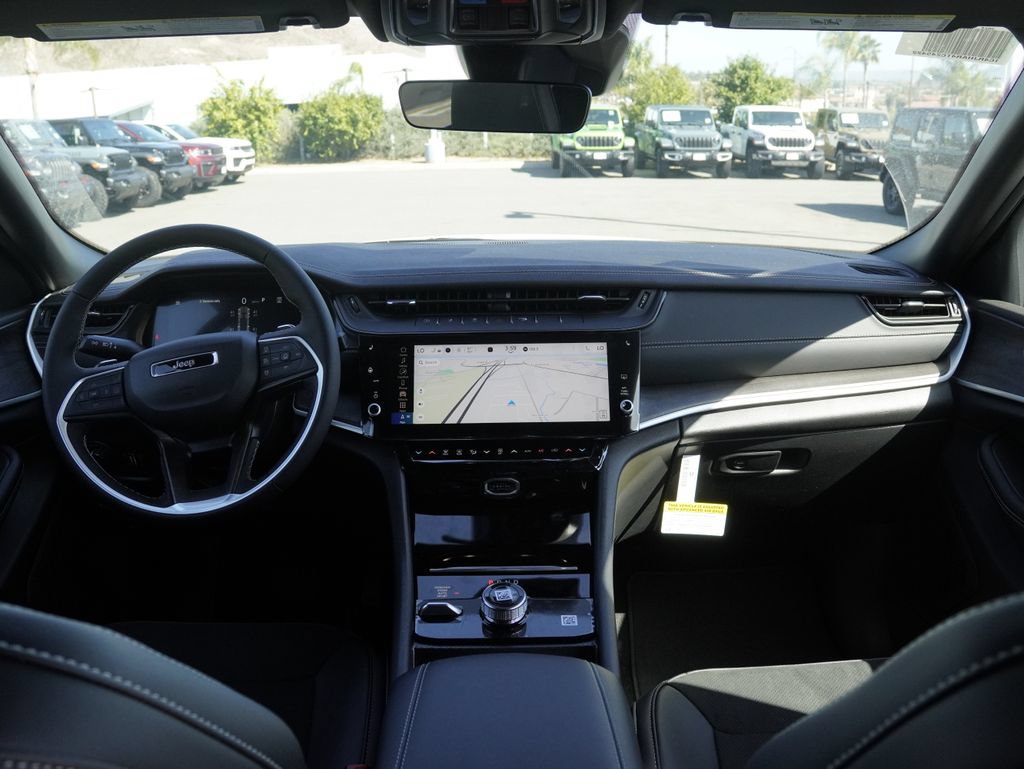 New 2026 Jeep Grand Cherokee Altitude AWD/4WD image 25