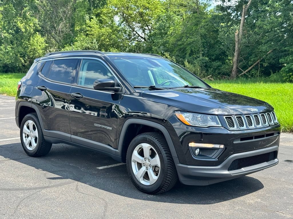 Used 2019 Jeep Compass Latitude w/ Popular Equipment Group AWD/4WD image 6