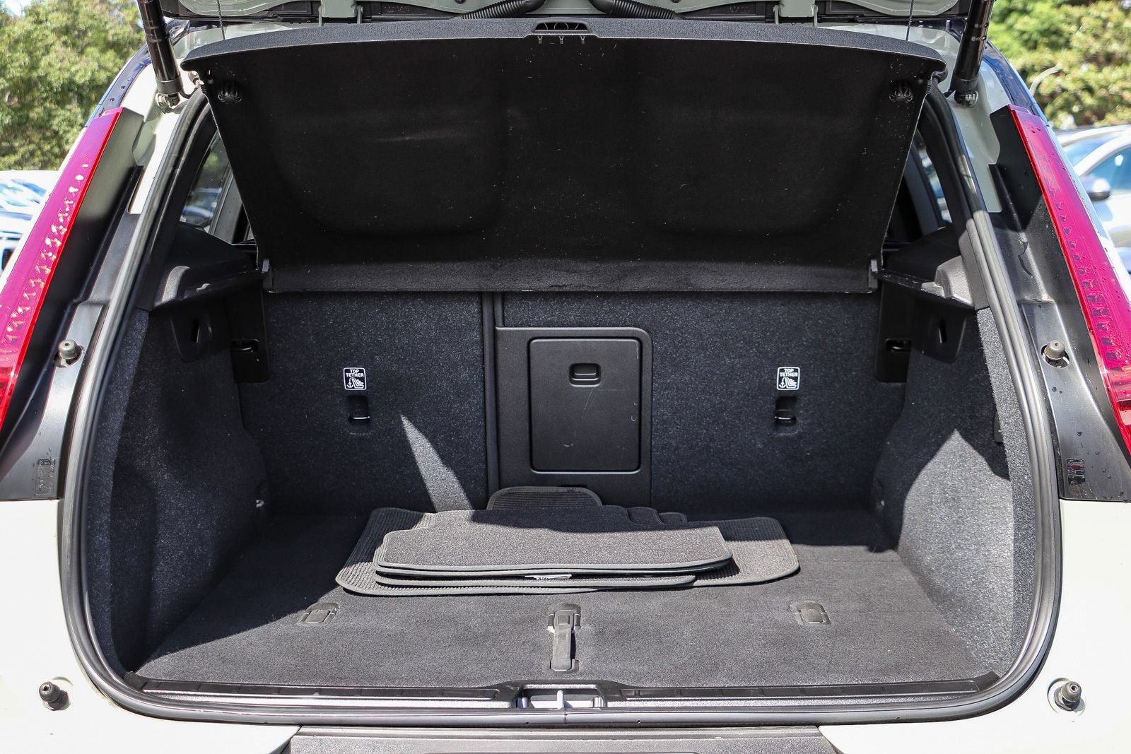 Used 2023 Volvo XC40 Recharge Ultimate AWD/4WD image 26