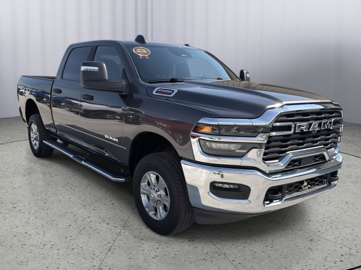 Used 2026 RAM 2500 Big Horn AWD/4WD image 3