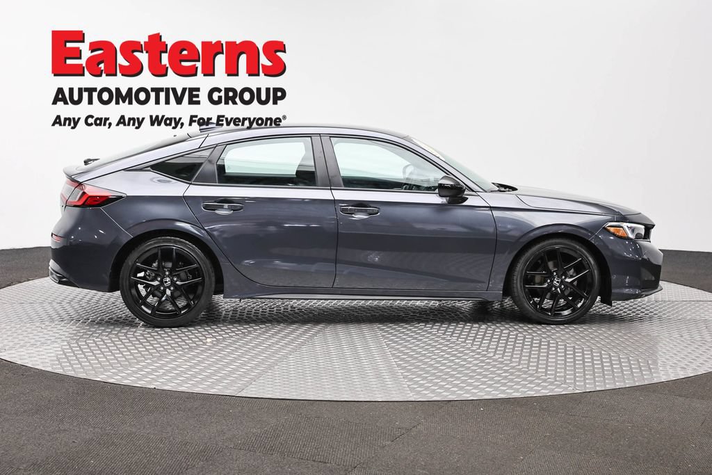 Used 2025 Honda Civic Sport image 4