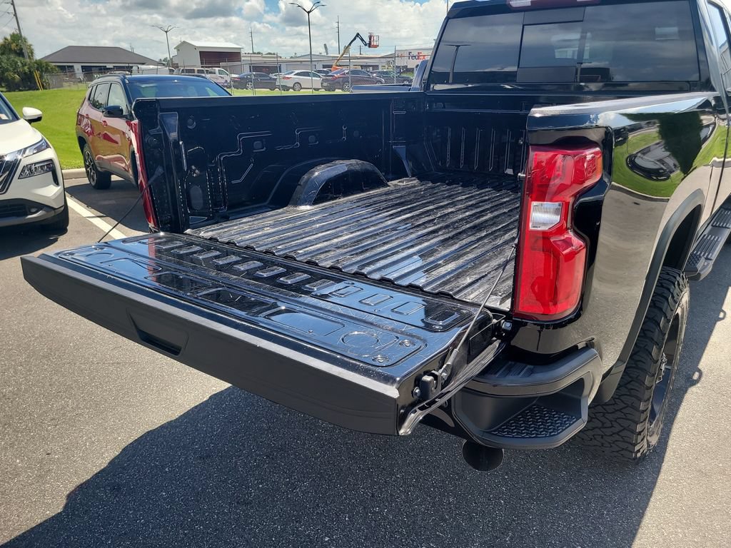 Used 2020 Chevrolet Silverado 2500 LTZ w/ LTZ Plus Package AWD/4WD image 9