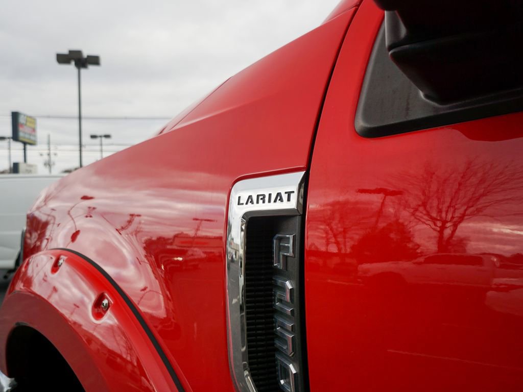 Used 2018 Ford F250 Lariat w/ Lariat Value Package image 3