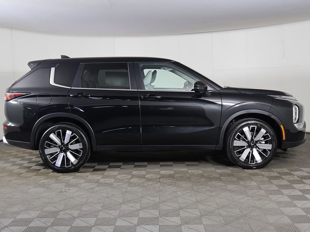New 2026 Mitsubishi Outlander SE FWD image 19