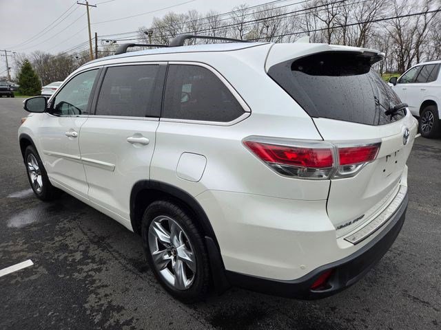 Used 2016 Toyota Highlander Limited Platinum image 12