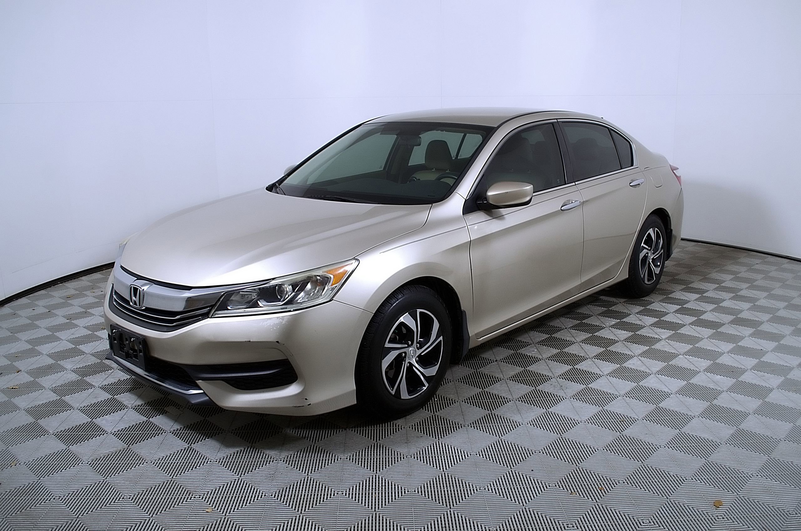Used 2016 Honda Accord LX image 3