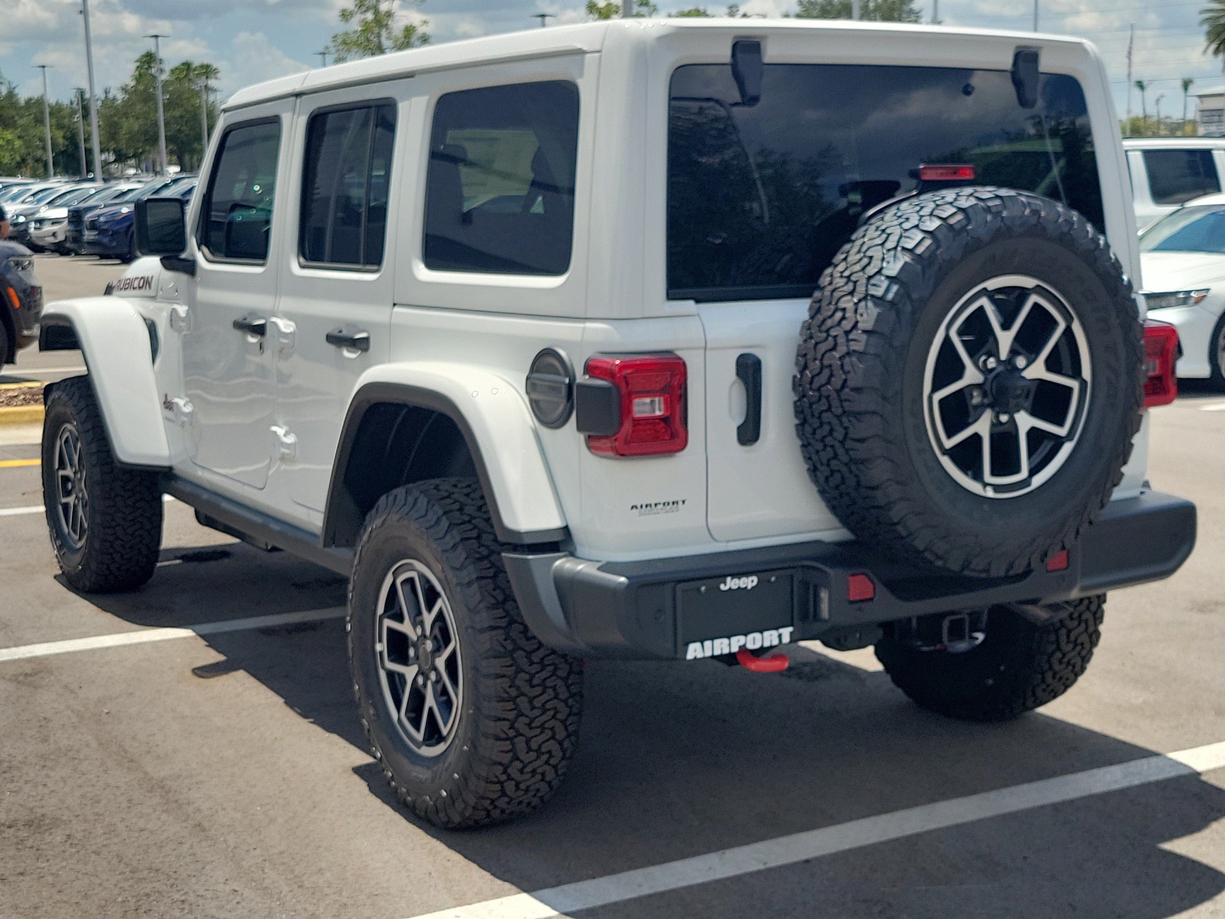 New 2026 Jeep Wrangler Unlimited Rubicon w/ Safety Group AWD/4WD image 3