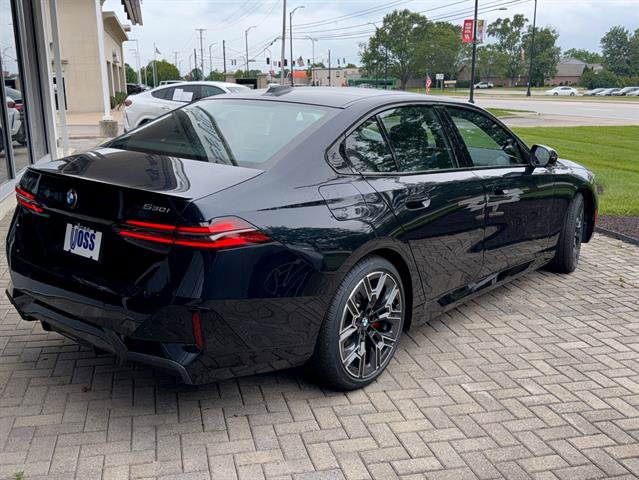 New 2027 BMW 530i xDrive AWD/4WD image 3