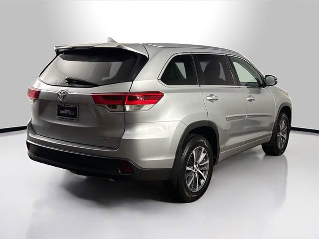 Used 2018 Toyota Highlander XLE w/ Protection Package #3 image 9
