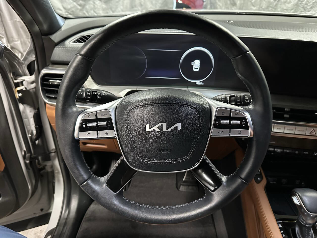 Used 2024 Kia Telluride SX X-Line image 19