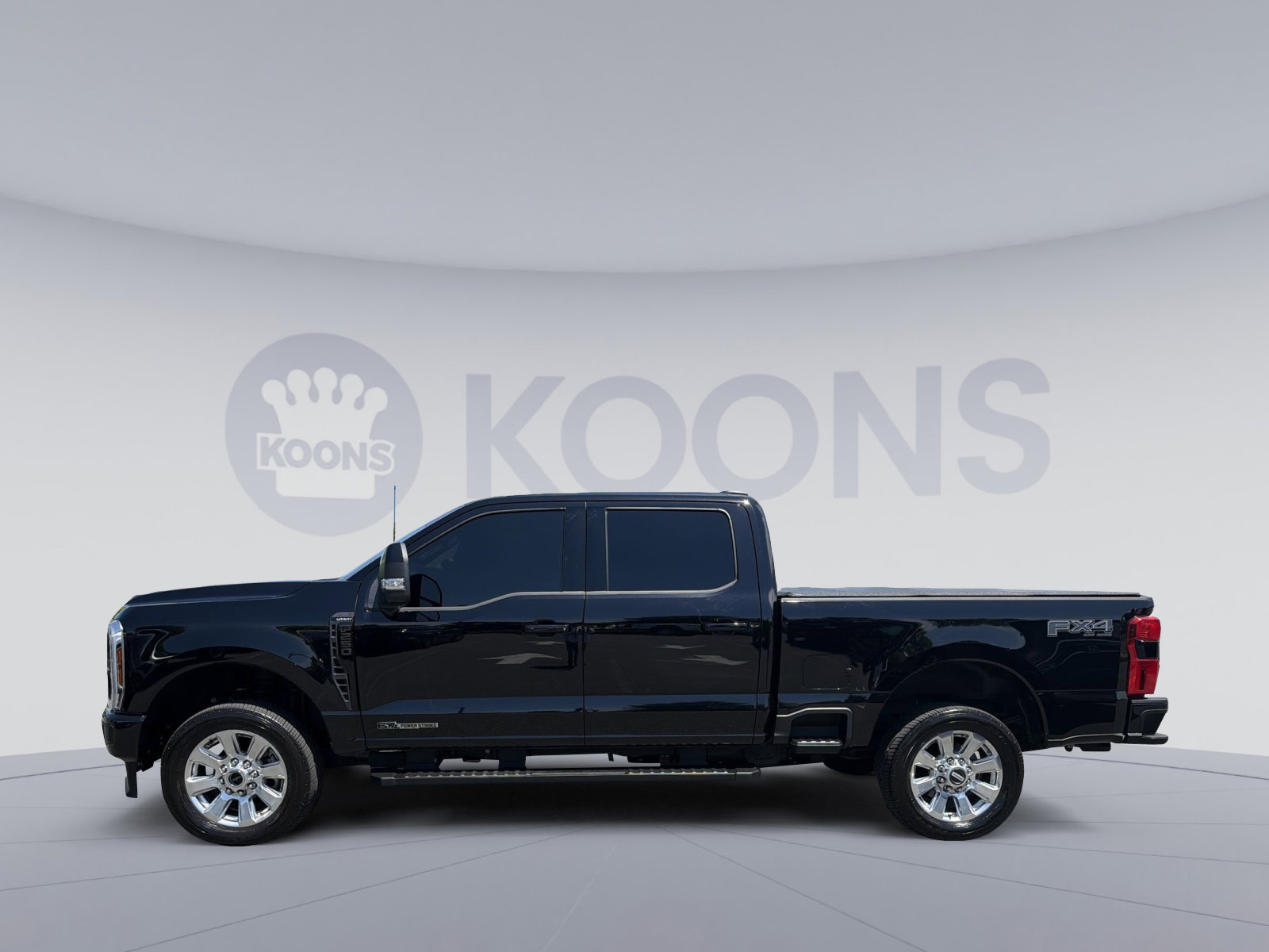 Used 2025 Ford F250 Lariat w/ Black Appearance Package AWD/4WD image 2