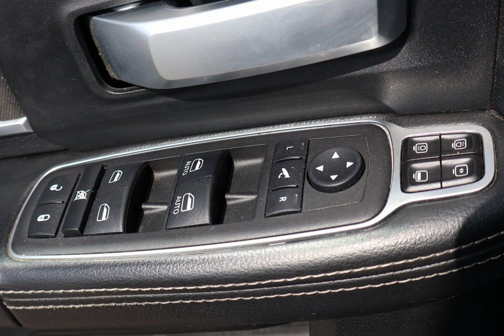 Used 2024 RAM 3500 Big Horn AWD/4WD image 17