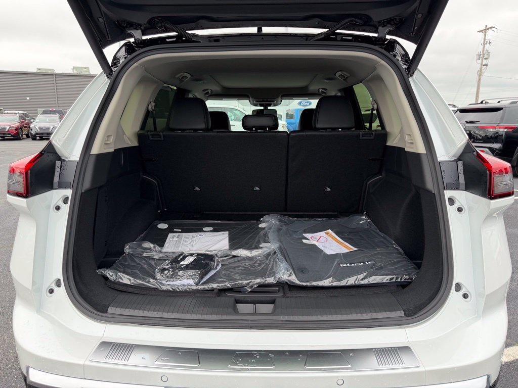 New 2026 Nissan Rogue Platinum w/ Platinum Premium Package AWD/4WD image 36