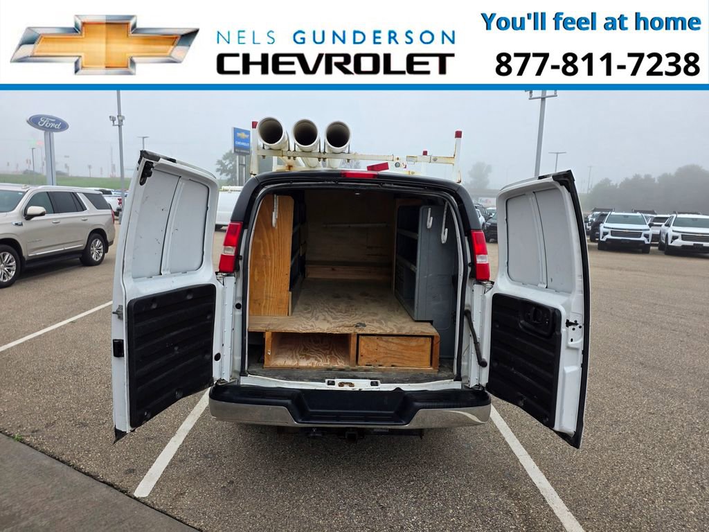 Used 2017 Chevrolet Express 3500 image 12