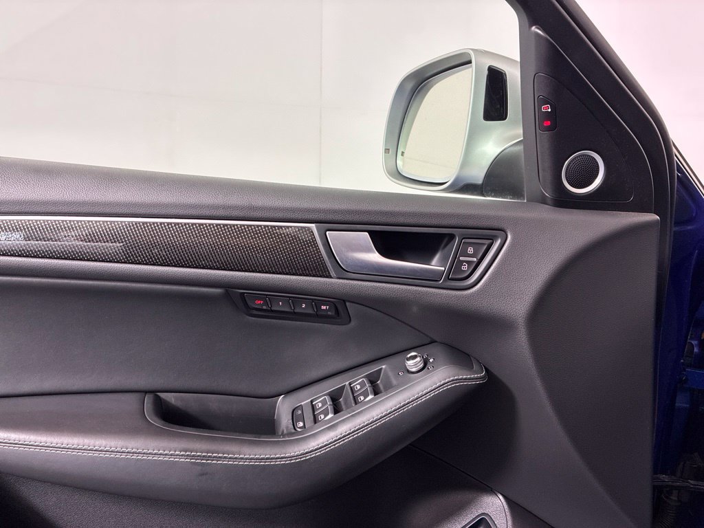 Used 2015 Audi SQ5 Premium Plus w/ Technology Package AWD/4WD image 25
