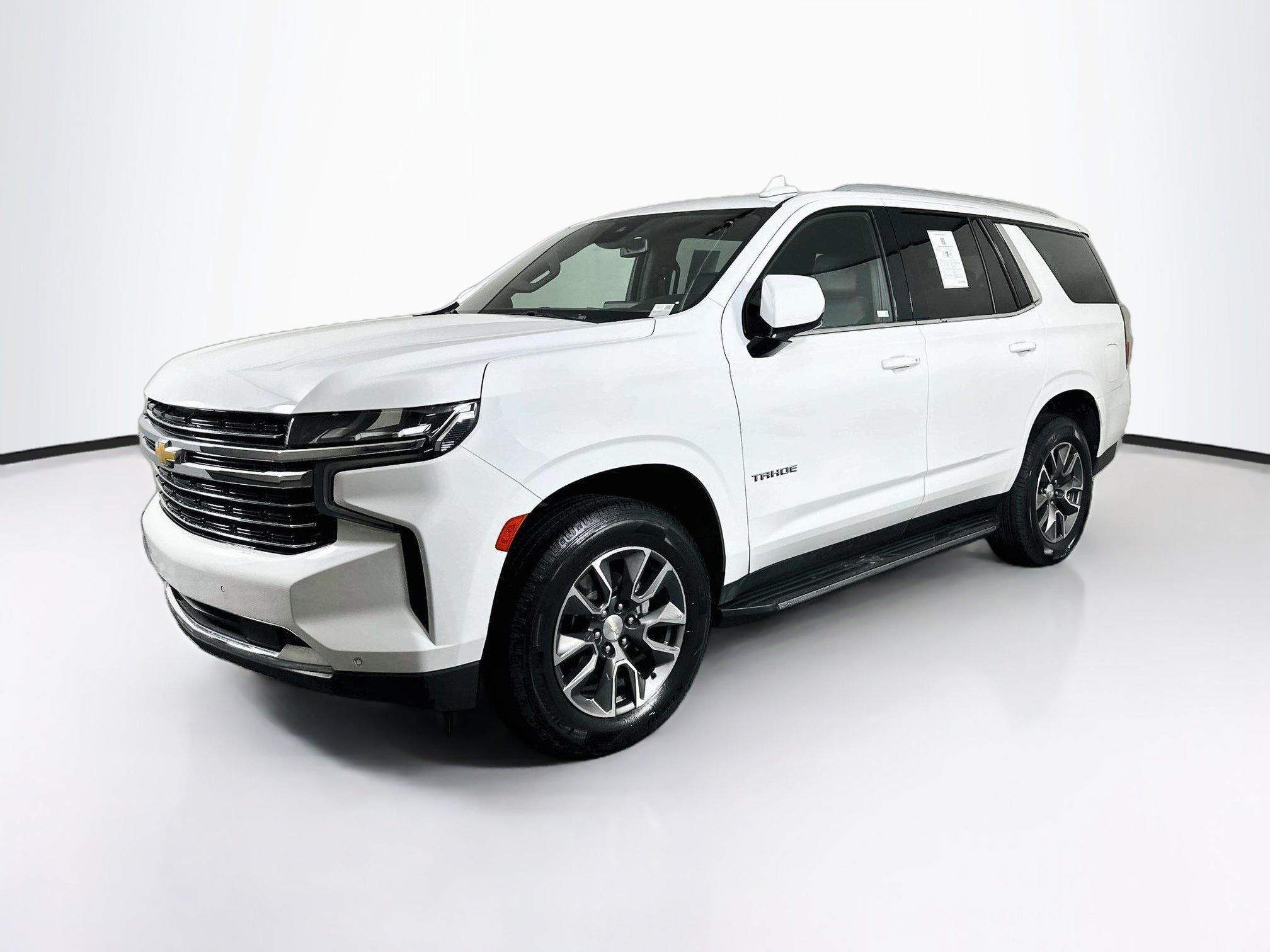 Used 2023 Chevrolet Tahoe LT w/ Luxury Package RWD image 3