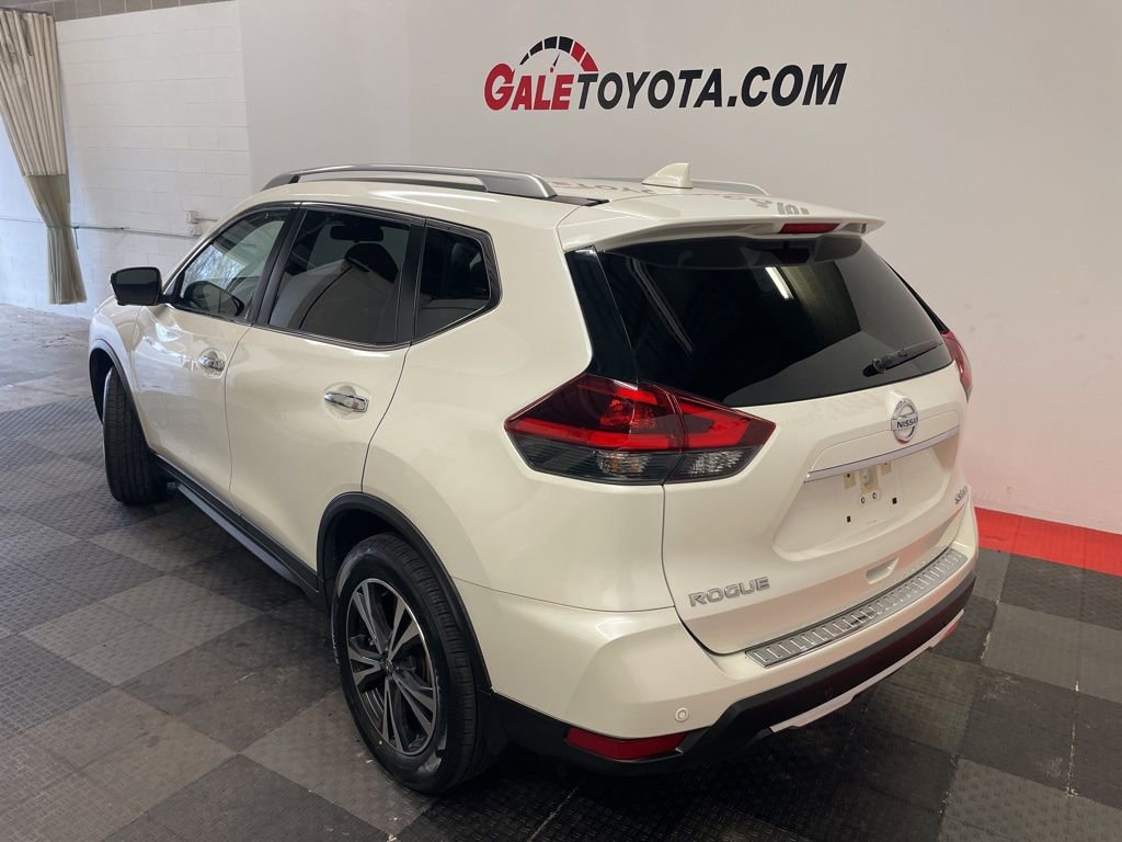 Used 2020 Nissan Rogue SV w/ Premium Package image 8