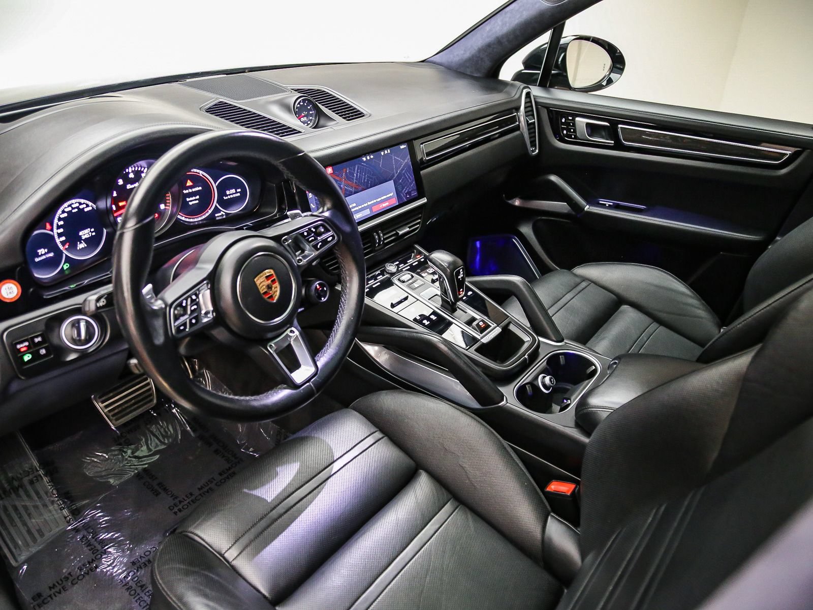 Certified 2020 Porsche Cayenne Turbo AWD/4WD image 3