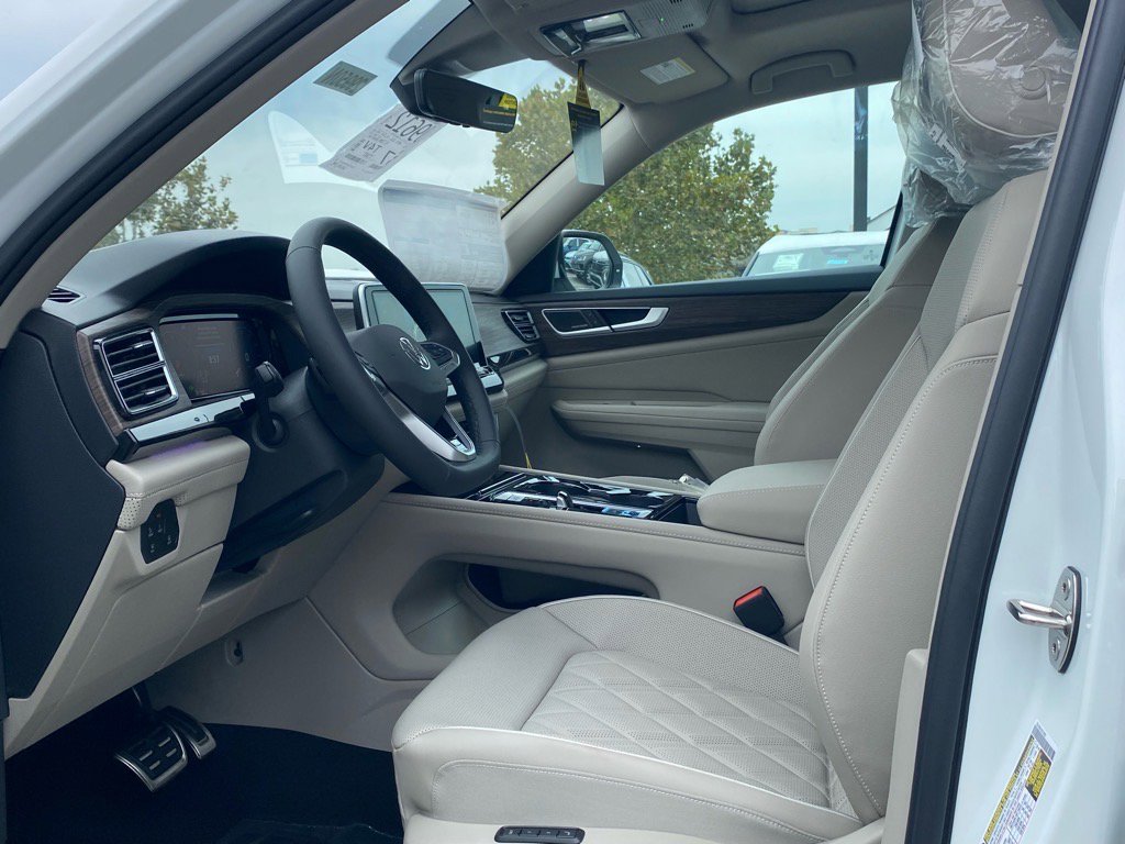 New 2026 Volkswagen Atlas SEL Premium R-Line image 7