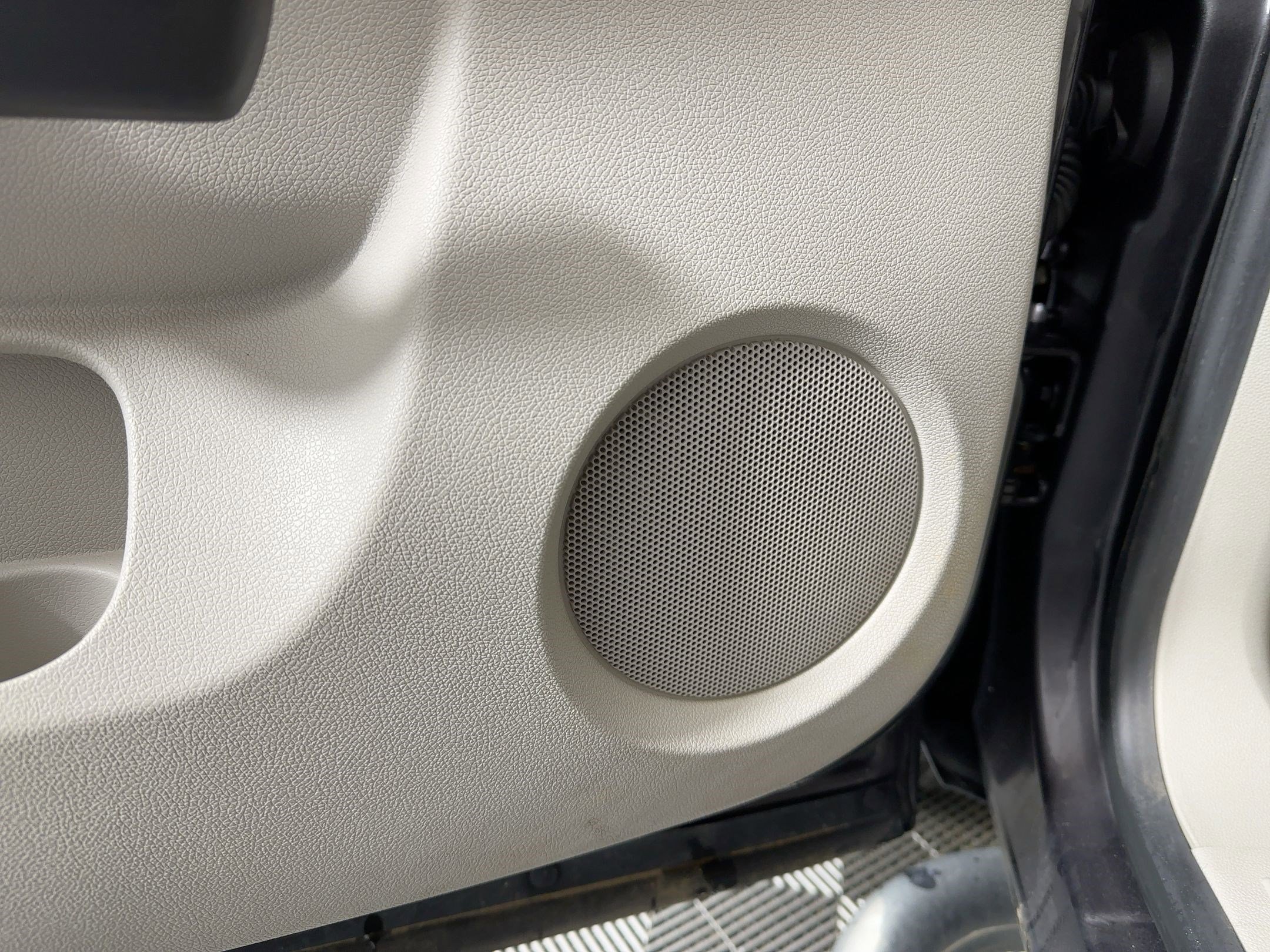 Used 2010 GMC Sierra 1500 SLE w/ Texas Edition image 22