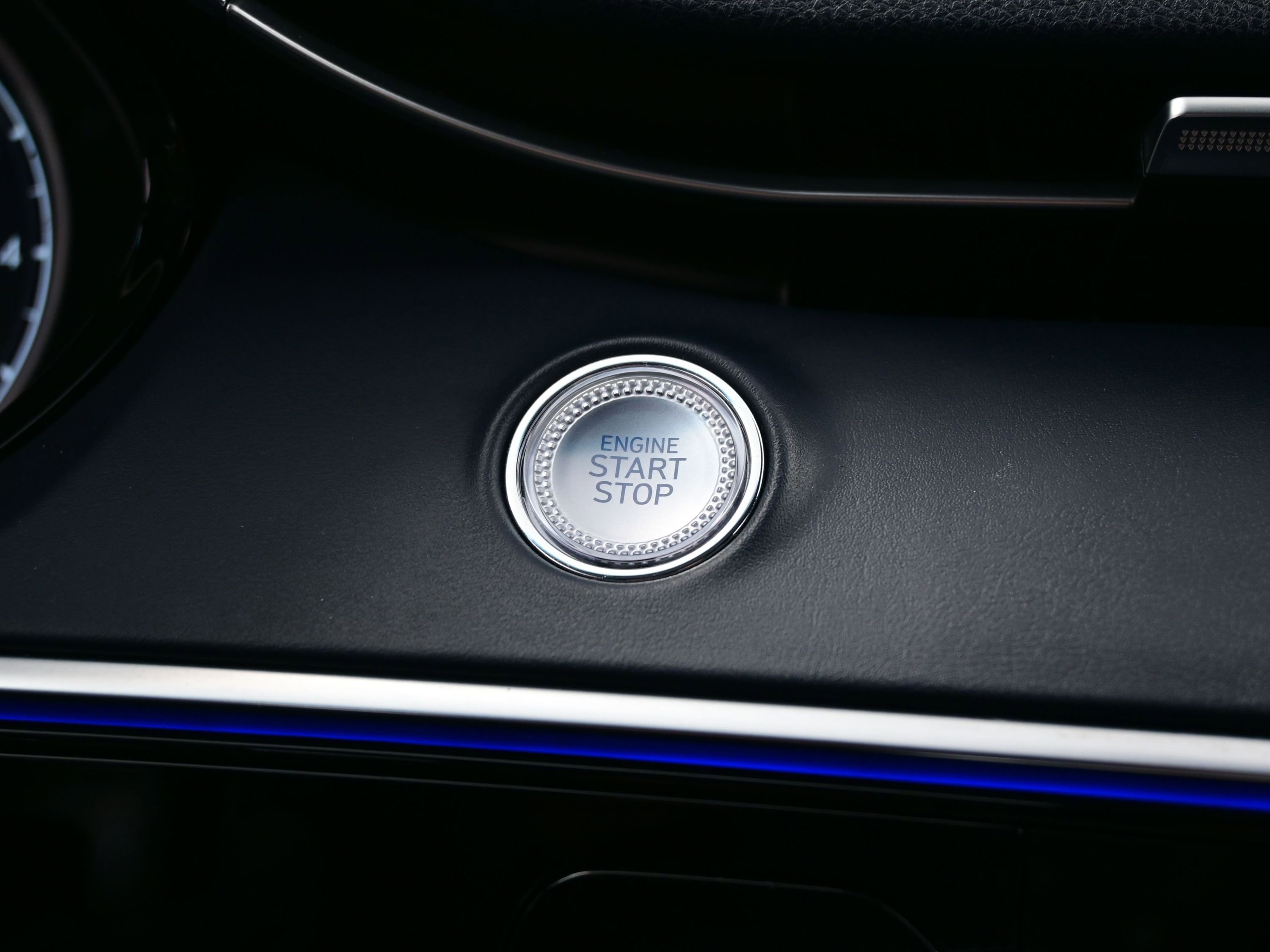 Certified 2022 Genesis GV70 3.5T Sport image 25