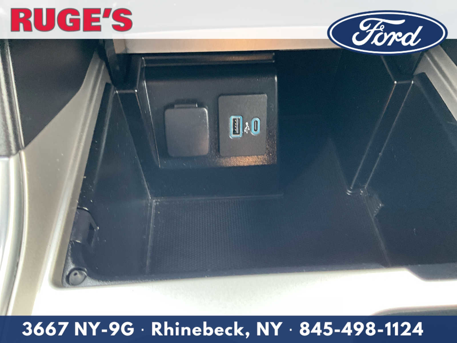 Used 2020 Ford Explorer XLT w/ Equipment Group 202A image 21