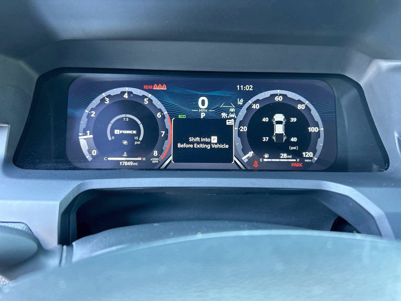 Used 2024 Toyota Tacoma TRD Sport AWD/4WD image 33