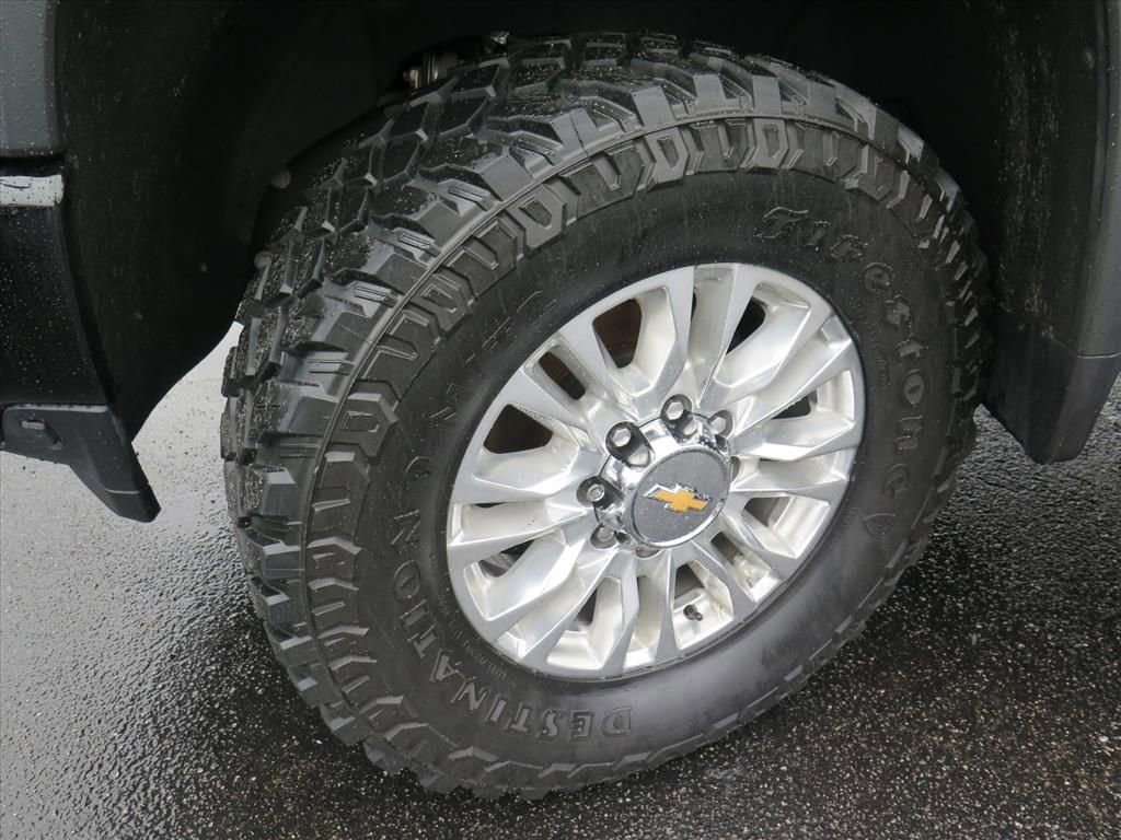 Used 2022 Chevrolet Silverado 2500 High Country w/ Z71 Off-Road Package image 18