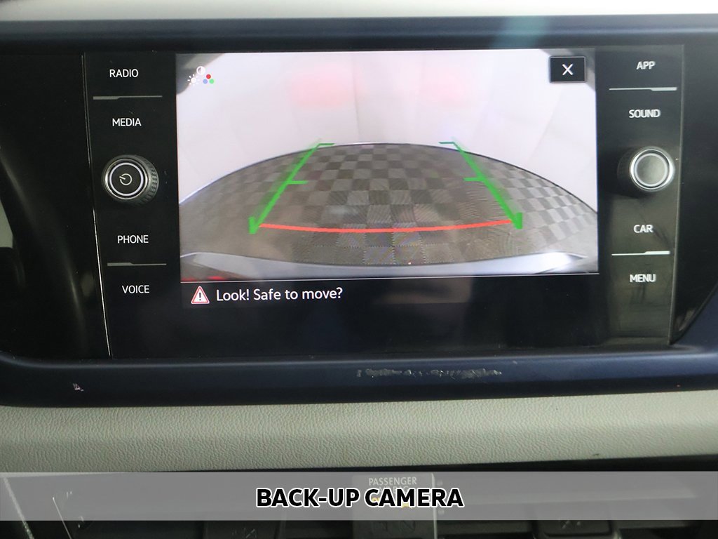 Used 2022 Volkswagen Taos SE image 4