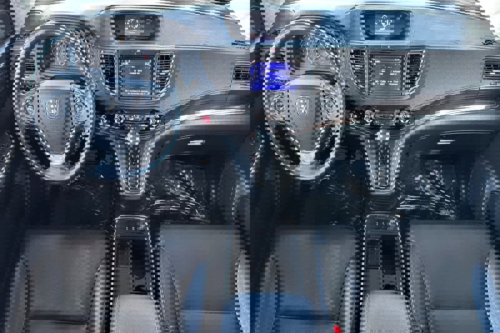 Used 2016 Honda CR-V Touring image 3