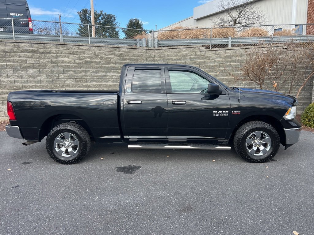 Used 2018 RAM 1500 Classic SLT image 3