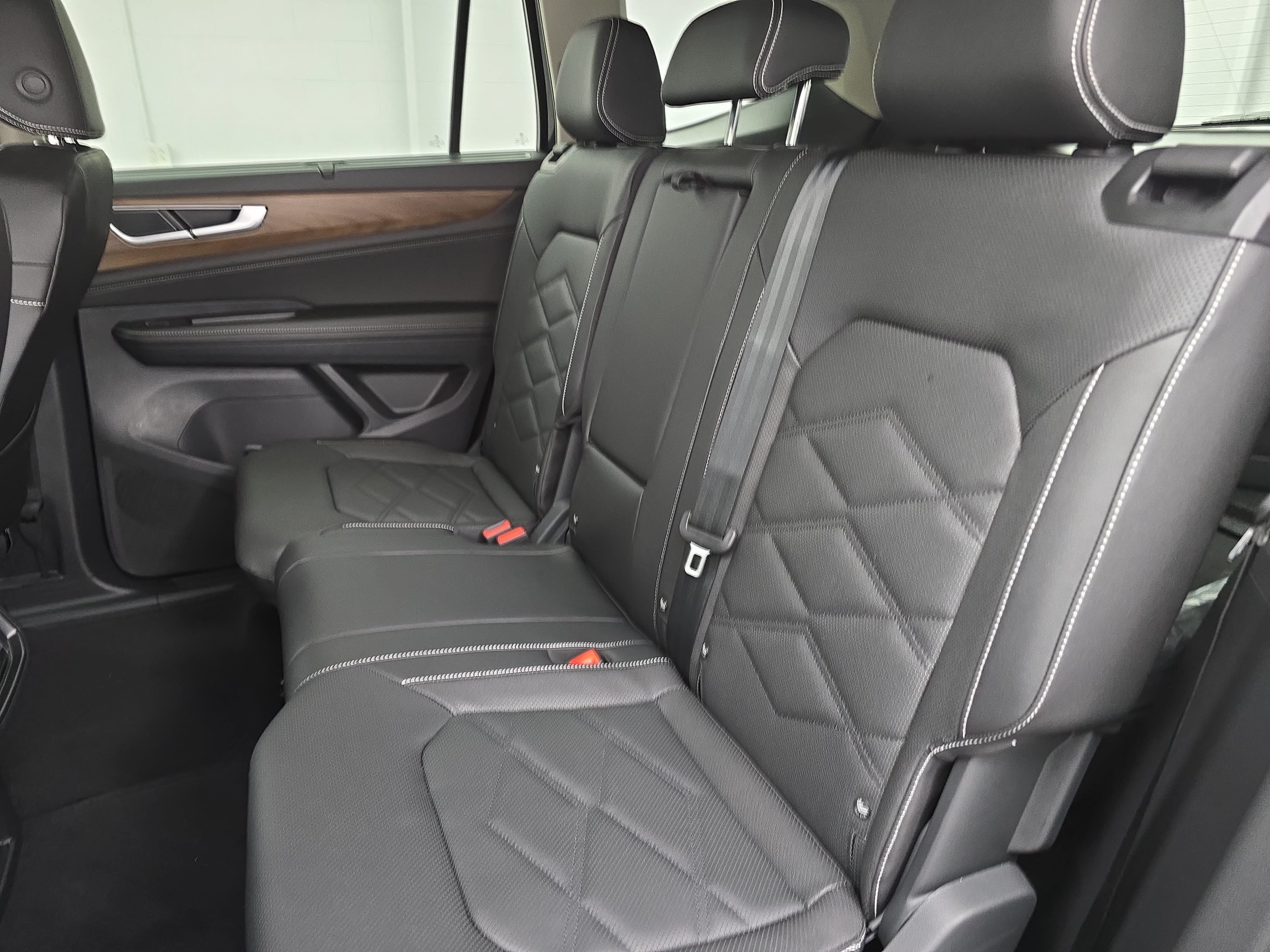 New 2026 Volkswagen Atlas SE FWD image 15