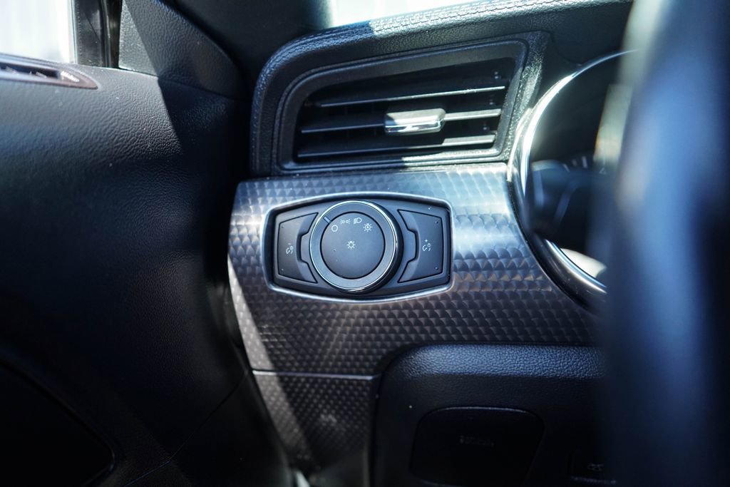 Used 2019 Ford Mustang EcoBoost w/ Ecoboost Performance Package image 28