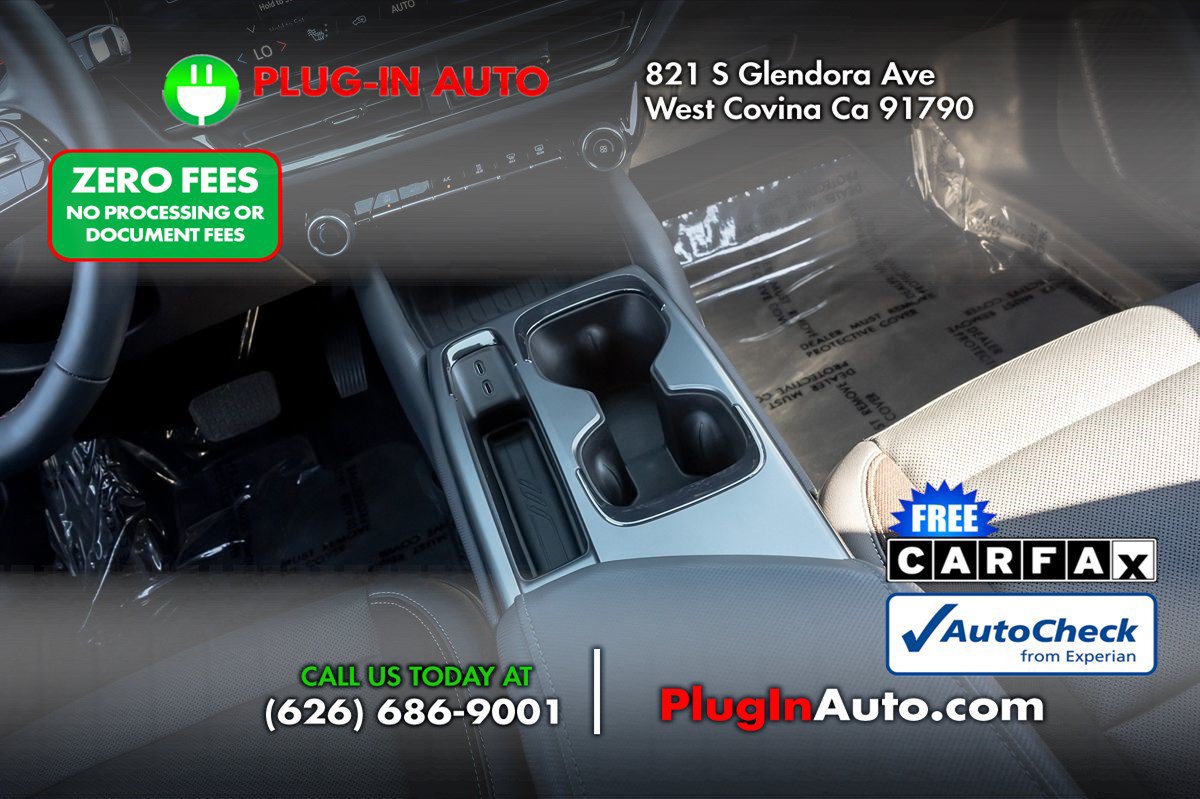 Used 2024 Chevrolet Equinox EV RS FWD image 15