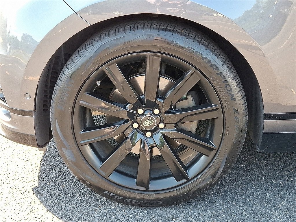 Used 2019 Land Rover Range Rover Velar R-Dynamic HSE image 9
