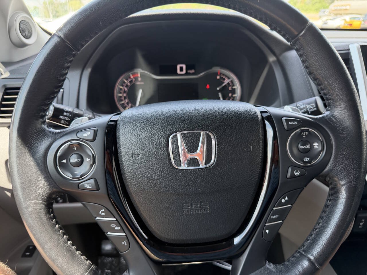 Used 2017 Honda Pilot Touring image 23