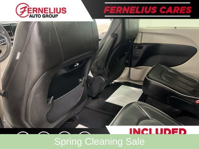 Used 2023 Chrysler Pacifica Limited FWD image 28