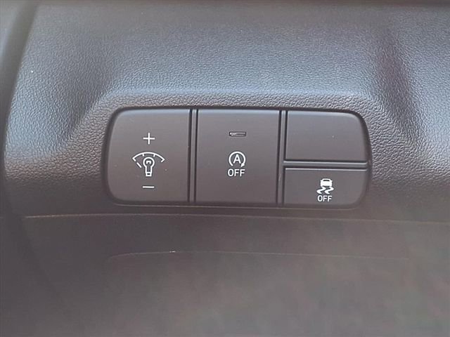 New 2025 Hyundai Elantra SE image 24