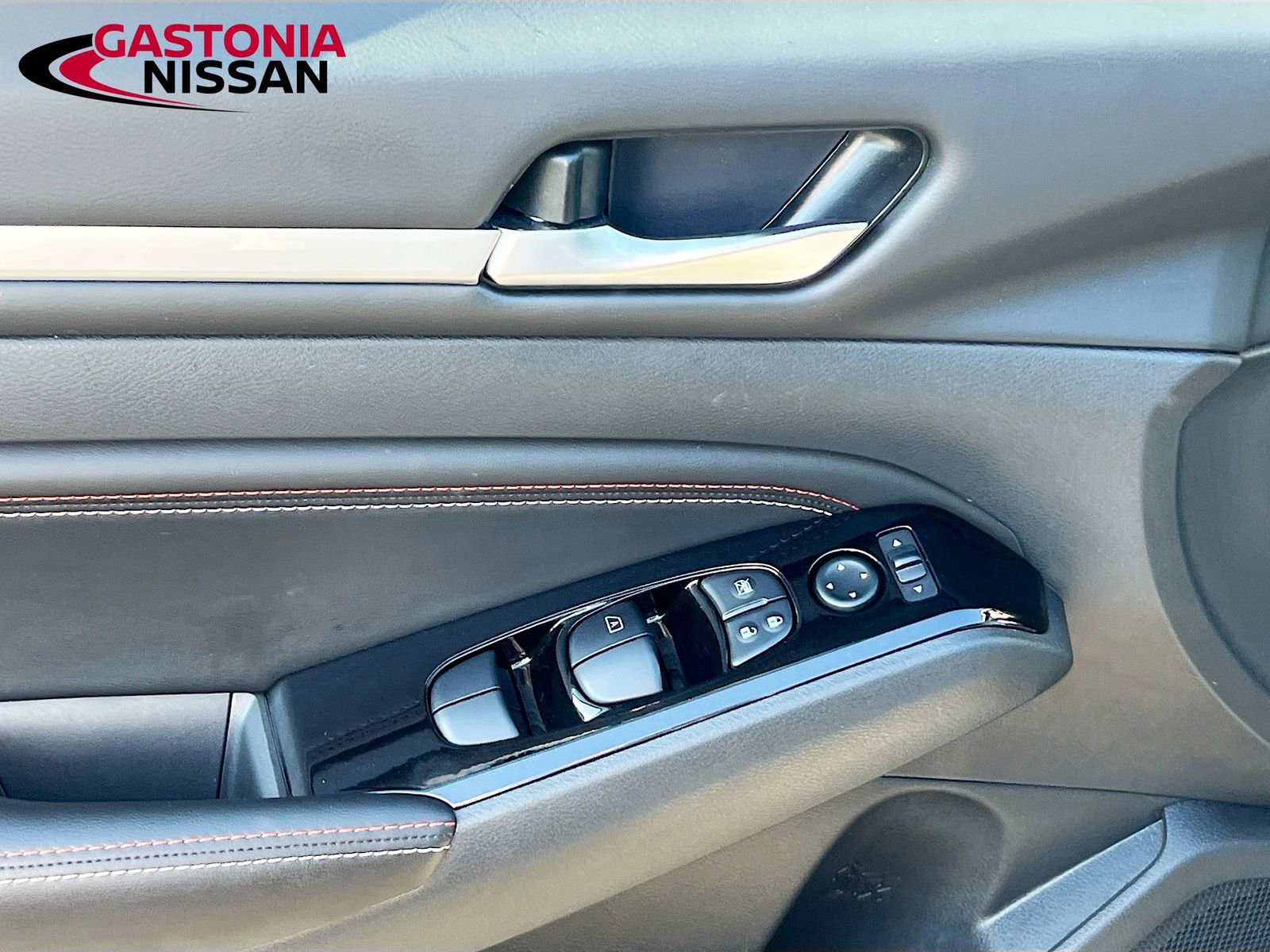 Used 2023 Nissan Altima 2.5 SR w/ SR Premium Package image 23