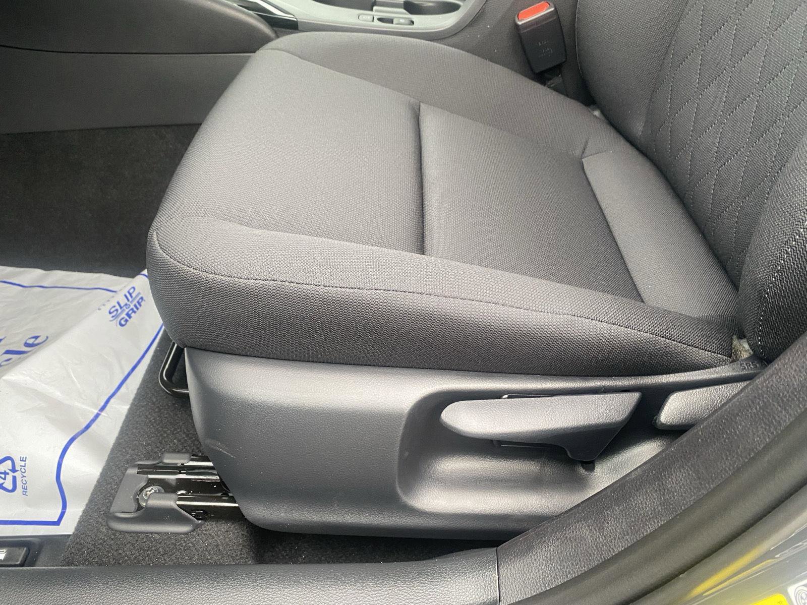 Used 2026 Toyota Corolla LE image 10