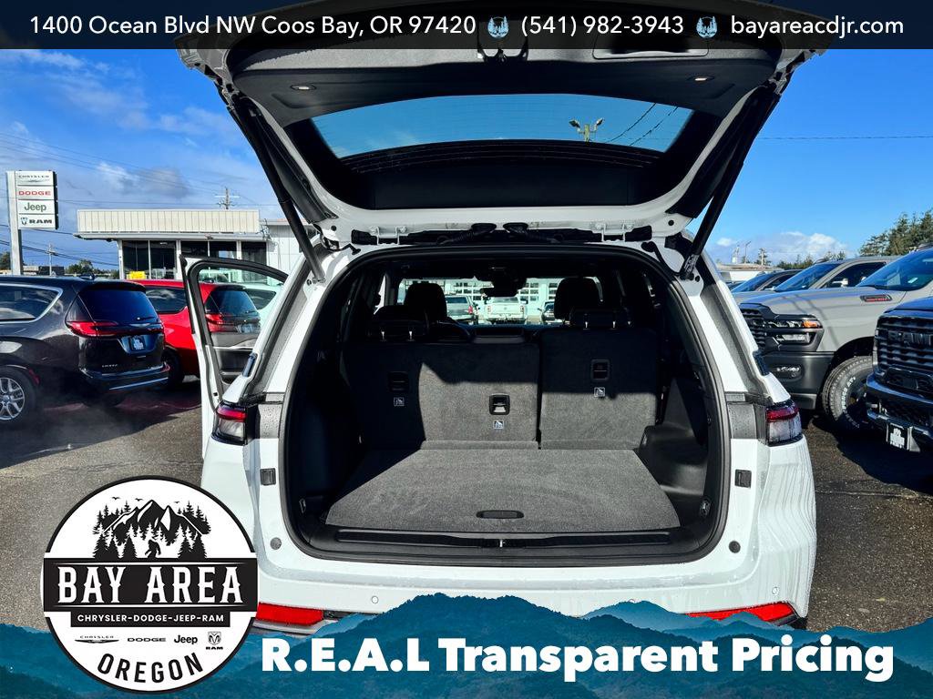 New 2026 Jeep Grand Cherokee Altitude image 7