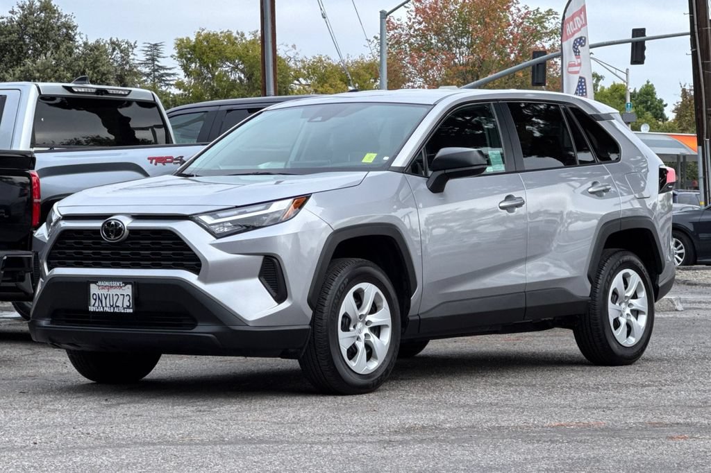 Certified 2024 Toyota RAV4 LE AWD/4WD image 7