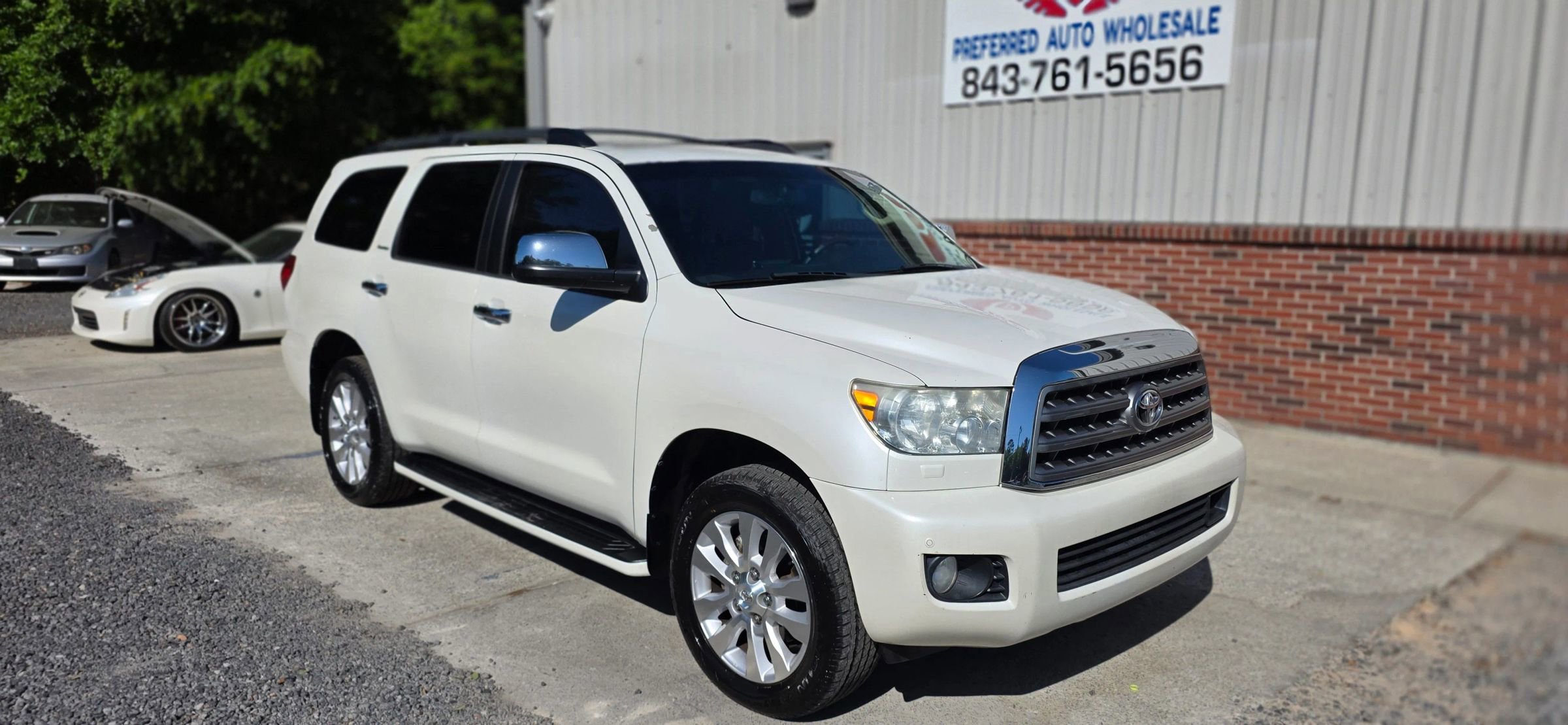 Used 2013 Toyota Sequoia Platinum AWD/4WD image 2