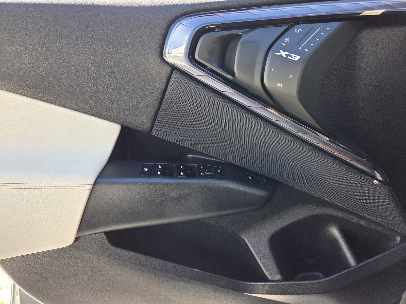 Certified 2025 BMW X3 xDrive30i w/ Premium Package image 21