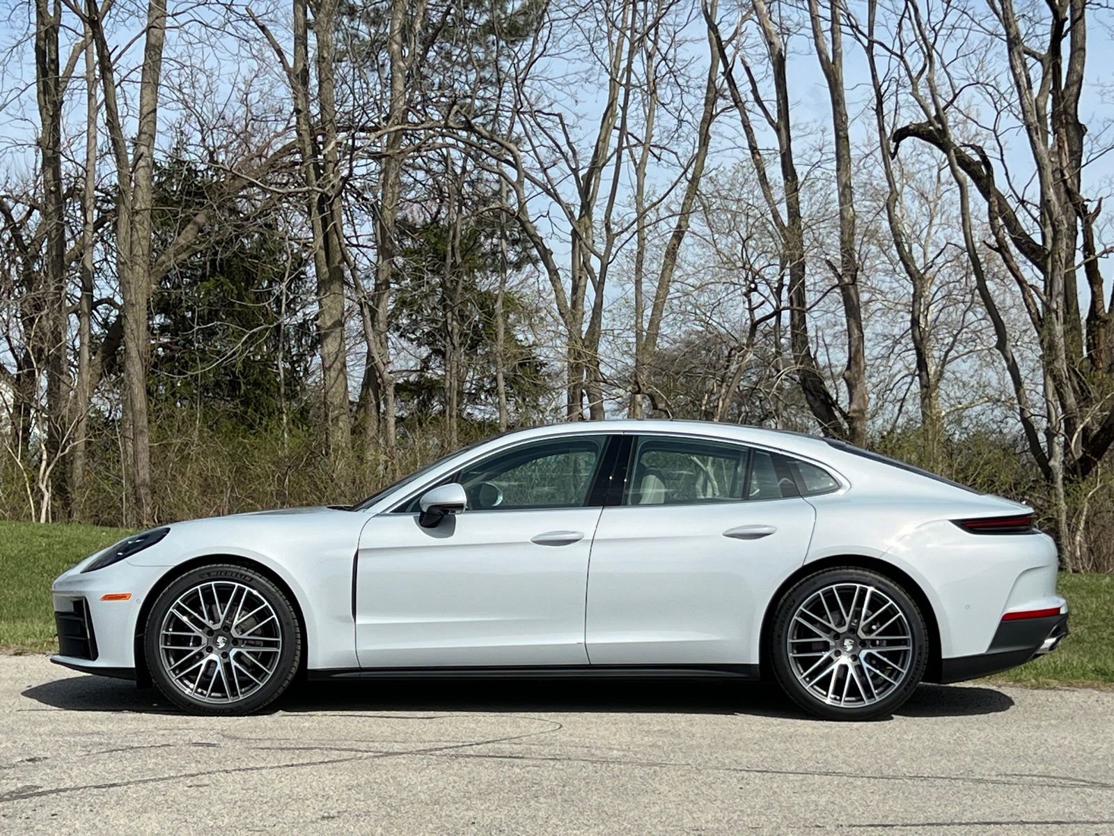 New 2026 Porsche Panamera 4 image 2