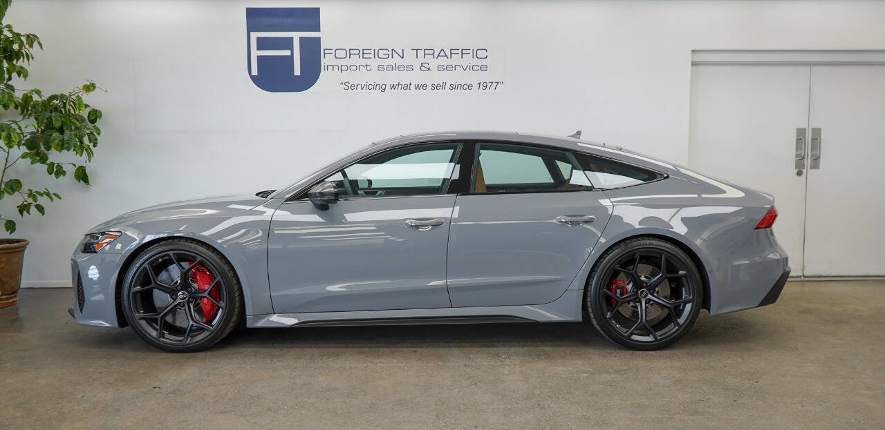 Used 2025 Audi RS 7 Performance AWD/4WD image 6